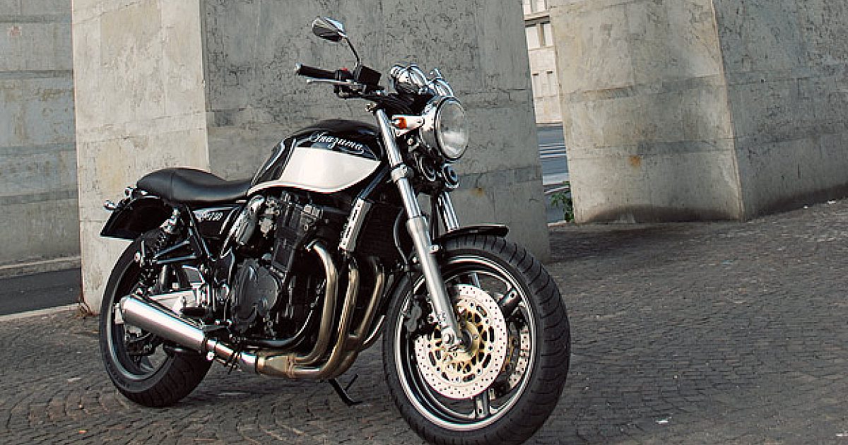 Suzuki GSX750 Inazuma | Bike EXIF