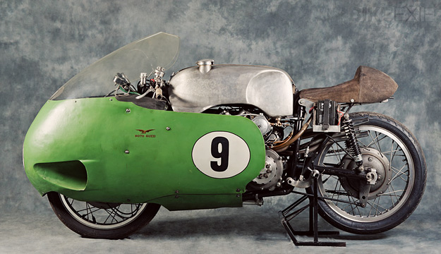 趣味・スポーツ・実用 Moto Guzzi The Complete History from 192 趣味・スポーツ・実用 Moto Guzzi The Complete History from