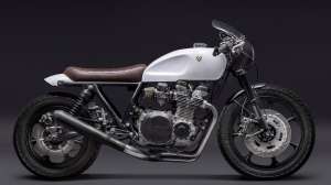 Kawasaki KZ1000 LTD resto-mod by Venier Customs