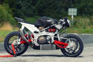 Not your average shed build: An Aprilia-powered brute with hub-center-steering.