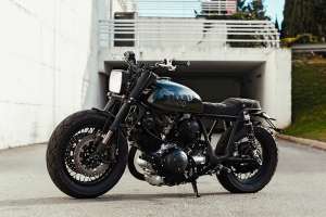 Low Tracker: A custom Yamaha Virago from Ad Hoc Cafe Racers of Spain