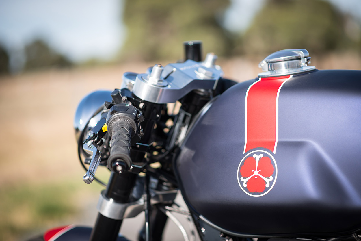 Te ruil voor classic auto: Moto Guzzi met zijspan Te ruil voor classic auto: Moto Guzzi met zijspan