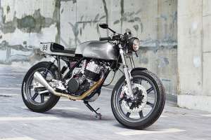 Grey Power: Angry Lane's Yamaha SR500 cafe racer