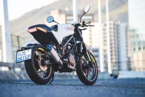 Husqvarna vitpilen svartpilen 401 review 5 625x417