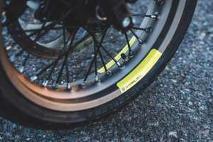 Husqvarna vitpilen svartpilen 401 review 7 625x417