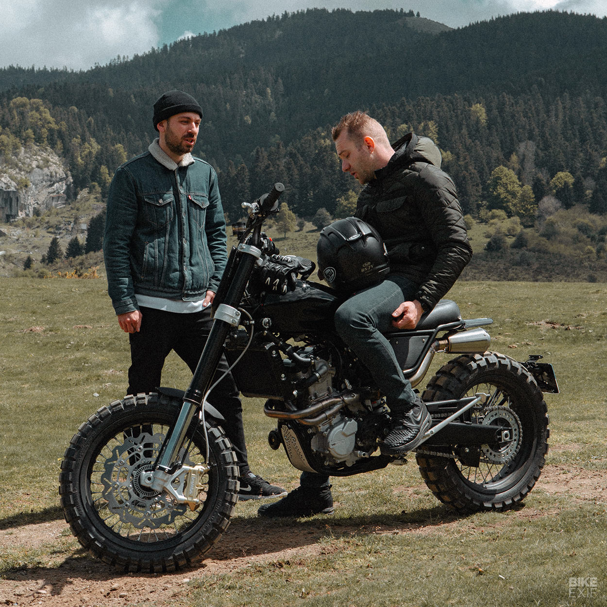 DUCABLE et sa HUSQVARNA 1800 de montée impossible - Joe DUCABLE et sa HUSQVARNA 1800 de montée impossible - Joe