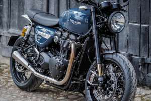 Custom Triumph Speed Twin cafe racer by Chris Raisch