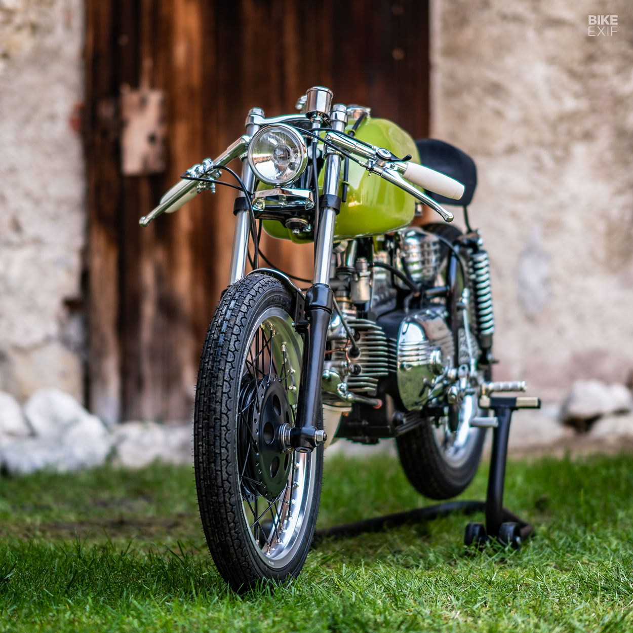 La Vita In Verde An Aermacchi 250 Restomod From Austria Bike EXIF La Vita In Verde An Aermacchi 250 Restomod From Austria Bike EXIF