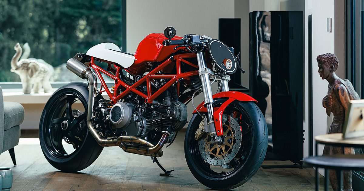 Red Angel: An extra lean Ducati Monster 620 from Prague | Bike EXIF