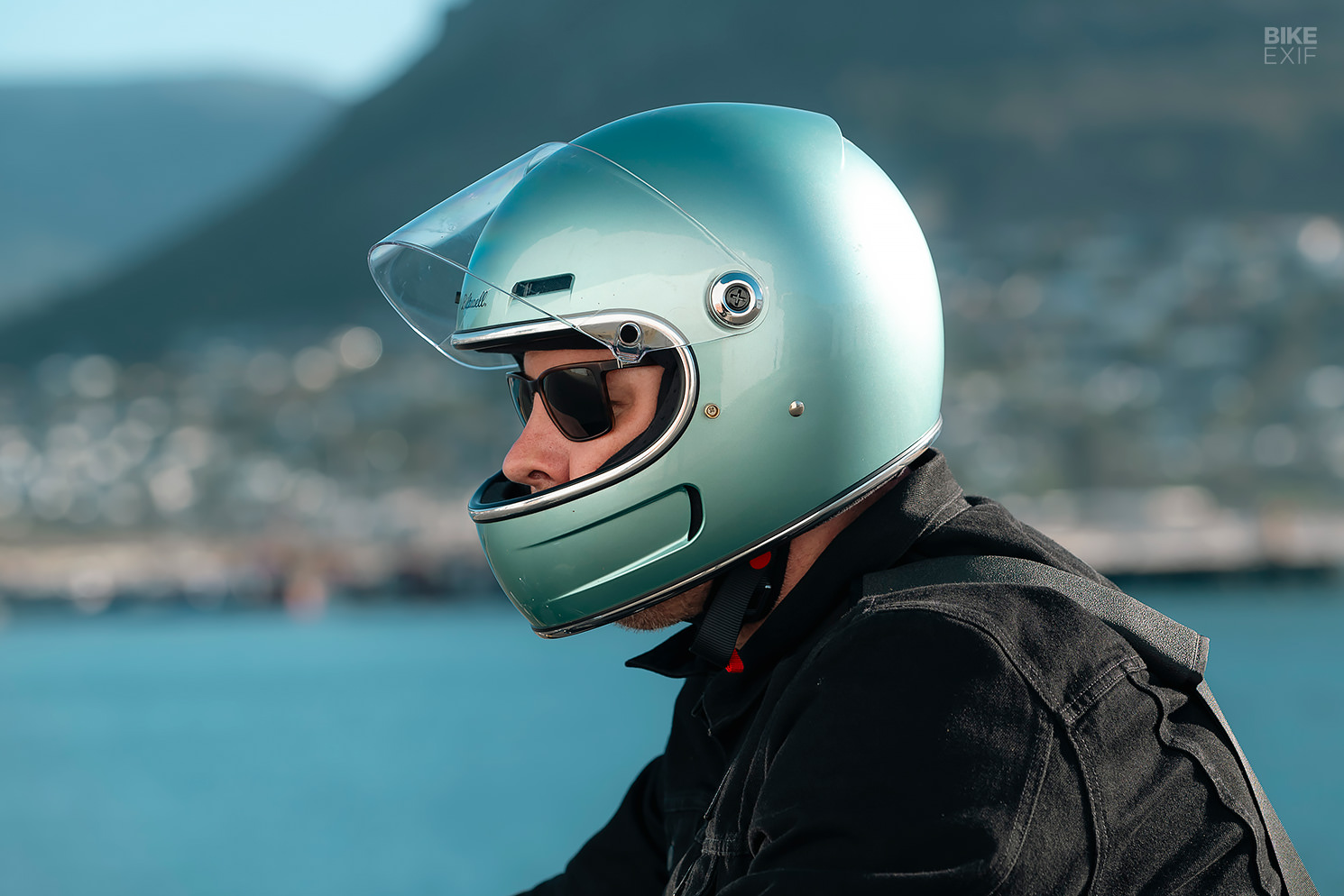 Best Retro Full Face Helmets: DMD, Shoei and Biltwell Best Retro Full Face Helmets: DMD, Shoei and Biltwell