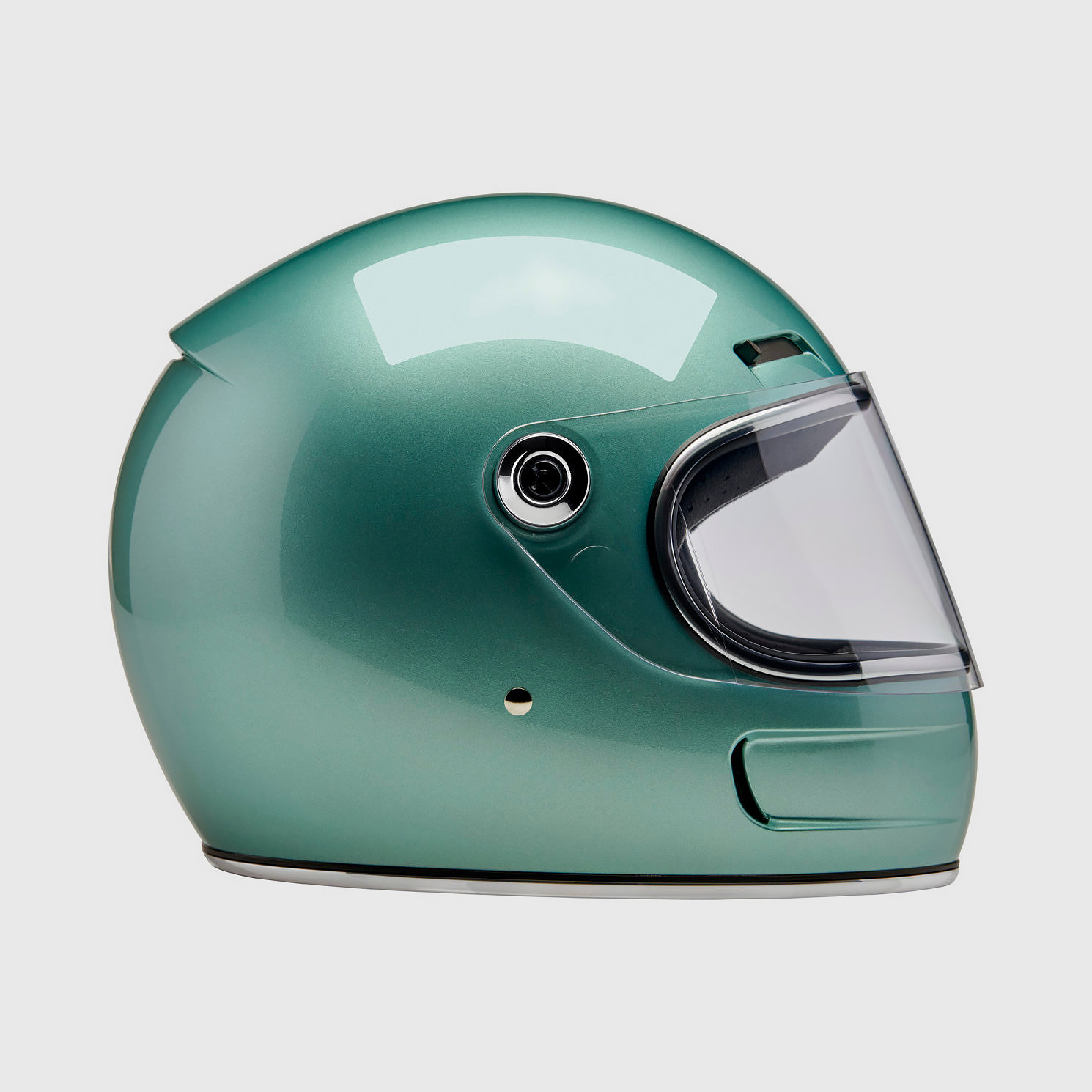 Best Retro Full Face Helmets: DMD, Shoei and Biltwell Best Retro Full Face Helmets: DMD, Shoei and Biltwell