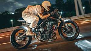 2010 Triumph Street Triple 675 café racer, Tokyo, Japan