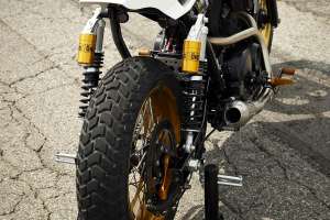 Harley Street Tracker Öhlins Shocks