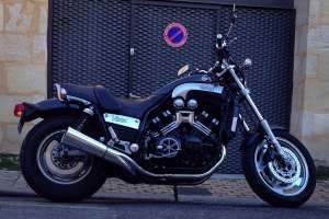 „Yamaha Vmax 1200“