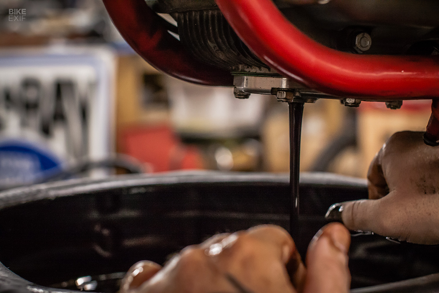 What Viscosity Oil Does My Motorcycle Need: Easy Guide 1 What oil viscosity means for a motorcycle