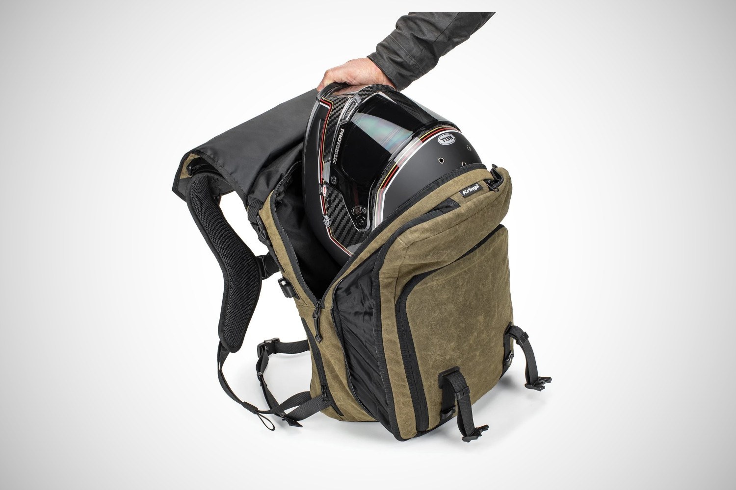 best motorcycle backpack padded laptop Alpinestars Amp 3 Black Convenient for your use 4 6 Backpacks for Motorcycle Riders