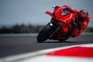 2026 ducati panigale v4 r 3