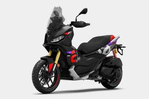 EICMA 2025에서 선보인 새로운 Aprilia SR GT 400 듀얼 스포츠 스쿠터.