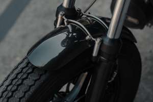 Number 8 Moto의 맞춤형 모토구찌 V35