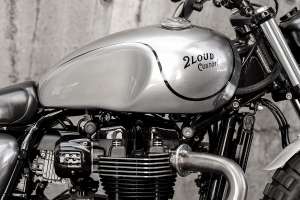 2LOUD Custom의 2016 Triumph Street Twin 스트리트 스크램블러