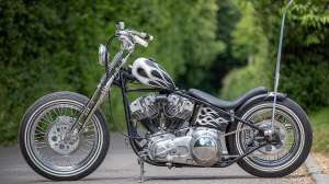 1976 Harley-Davidson FXE Super Glide hardtail chopper