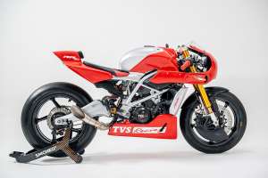 Neo-retro TVS Apache RR 310 café racer by Smoked Garage