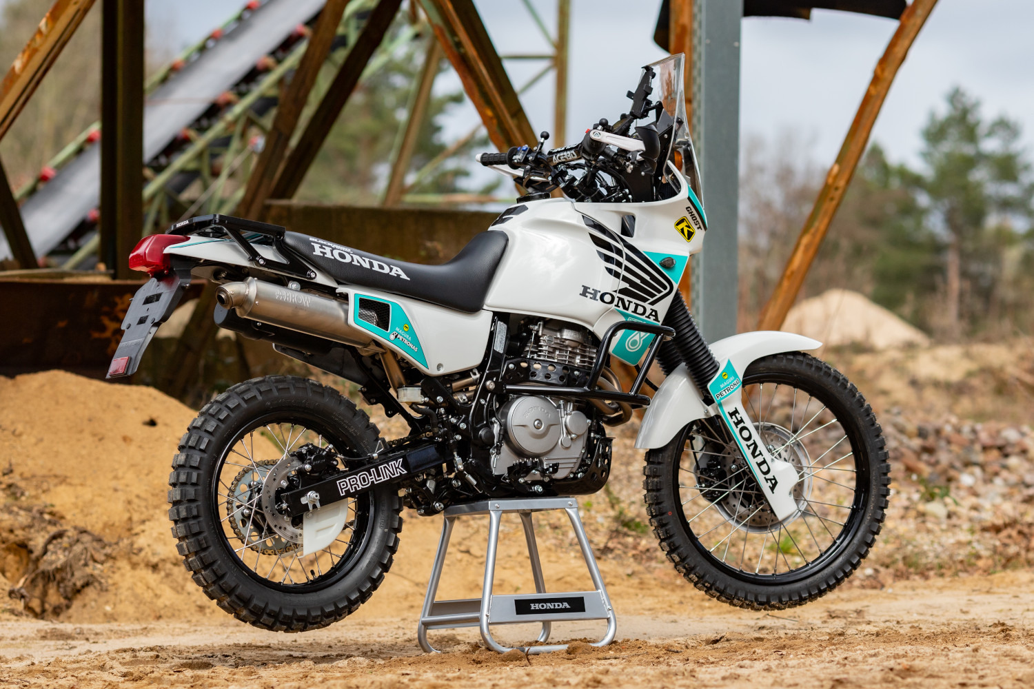 Dominator Rally Windscreen HB Custom's Honda NX 650 Dominator | Bike EXIF