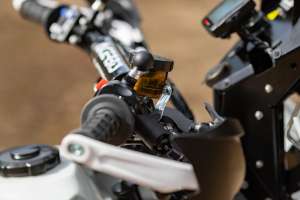 HB Custom Honda NX650 Rally18