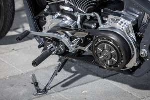 Rough Crafts Aeternum Blade Harley Davidson Street Bob 18