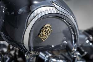 Rough Crafts Aeternum Blade Harley Davidson Street Bob 22