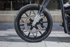Rough Crafts Aeternum Blade Harley Davidson Street Bob 25