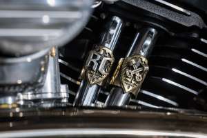 Rough Crafts Aeternum Blade Harley Davidson Street Bob 5