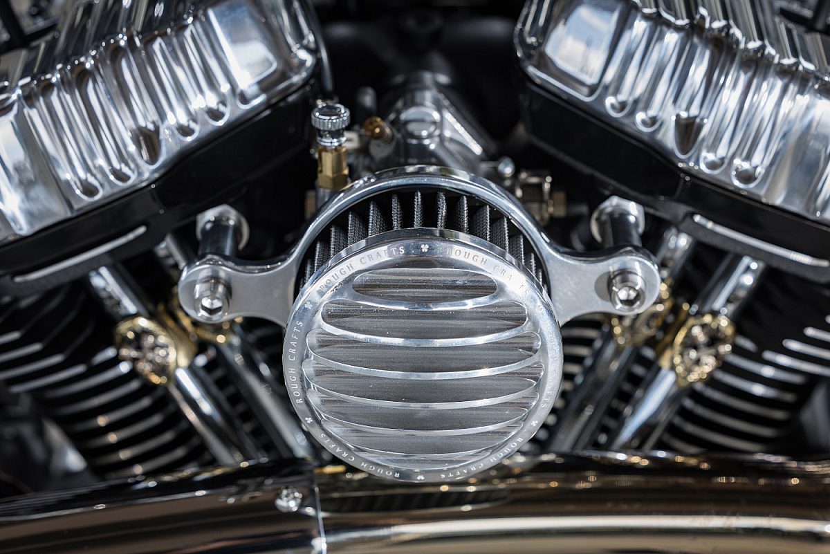 Rough Crafts Aeternum Blade Harley Davidson Street Bob 7