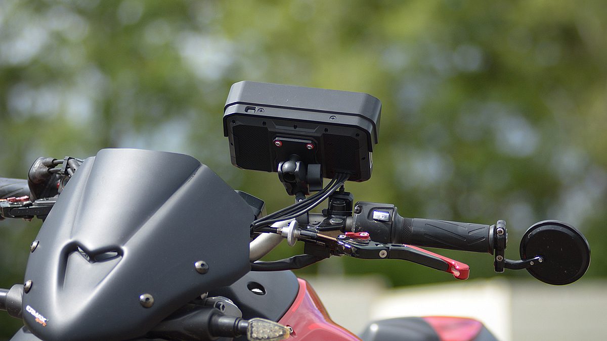 Road Tested—CarPlay MotorCycle’s X6 2K Dashcam
