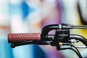 Le Cent Vingt Cinqs Suzuki Vanvan 125 12
