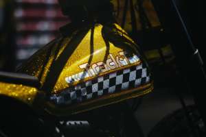 Le Cent Vingt Cinqs Suzuki Vanvan 125 17
